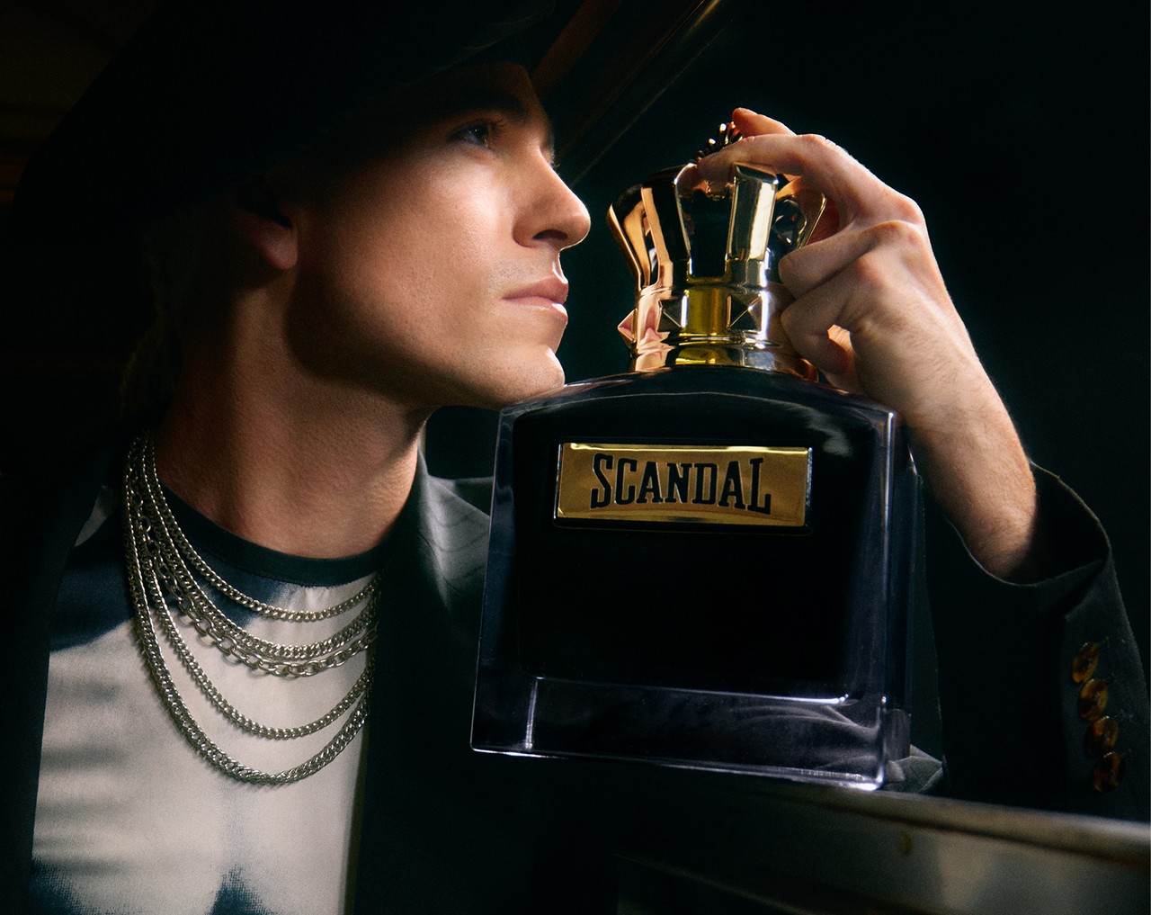 hero-banner-scandal-pour-homme-le-parfum-jean-paul-gaultier.jpg