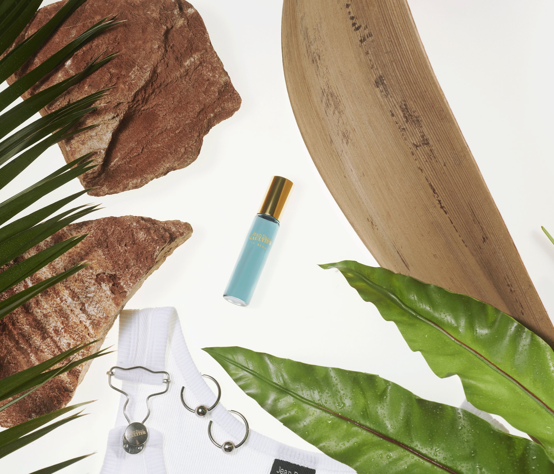 Discover the travel spray Le Beau