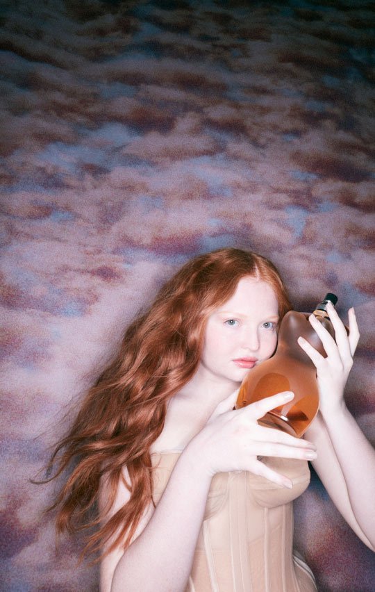 Classique in the hand of the woman