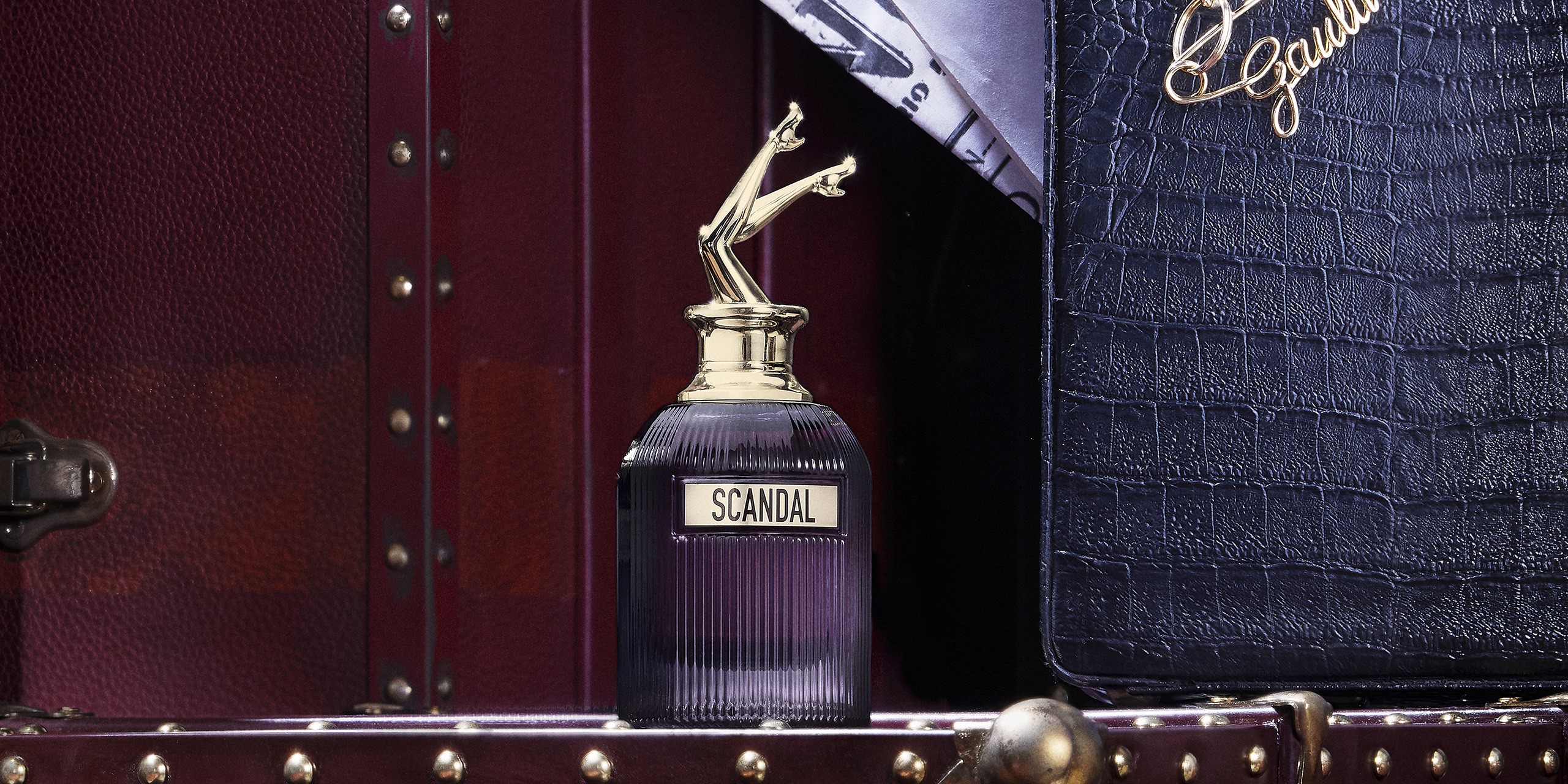 bottle-scandal-intense-jean-paul-gaultier.jpg